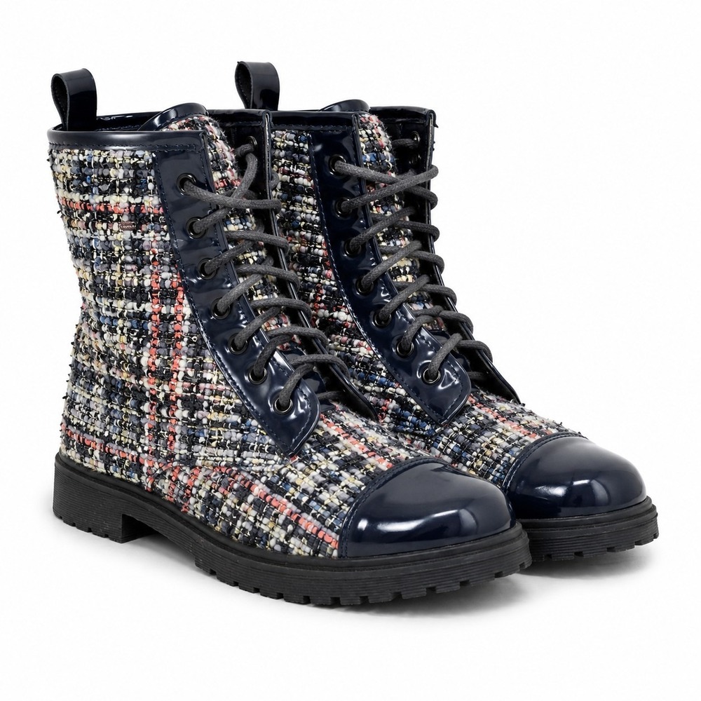 Sole Women's 8M Tweed Combat Boots Navy Patent Cap Toe Lace Up Lug Sole‎